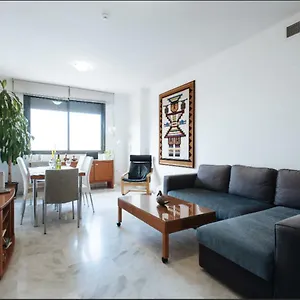 The Hostelito! Free Parking Apartment