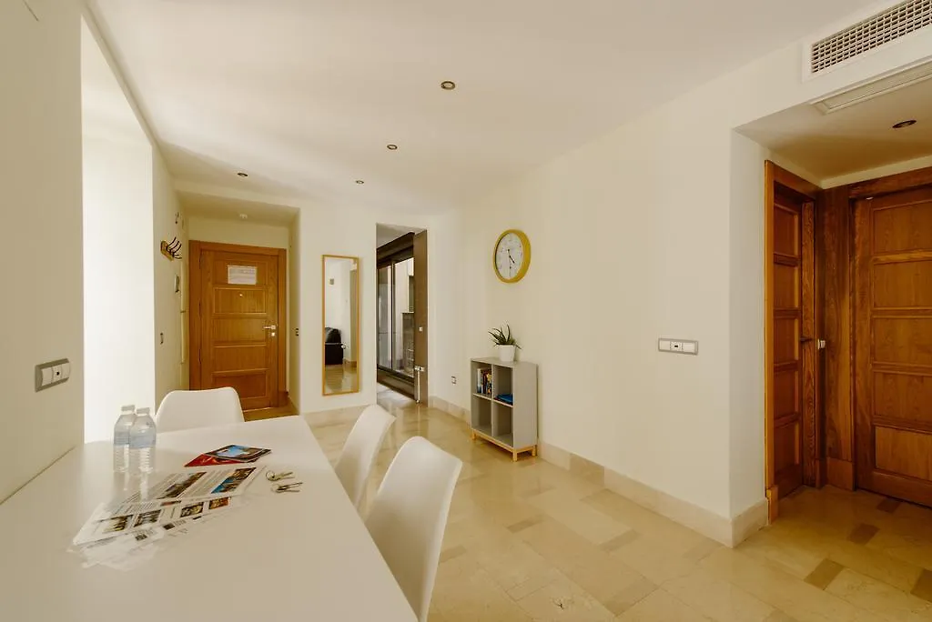 1E Azofaifo St Apartment Seville